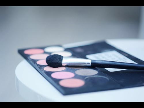 Wimpernverlängerung & Kosmetik